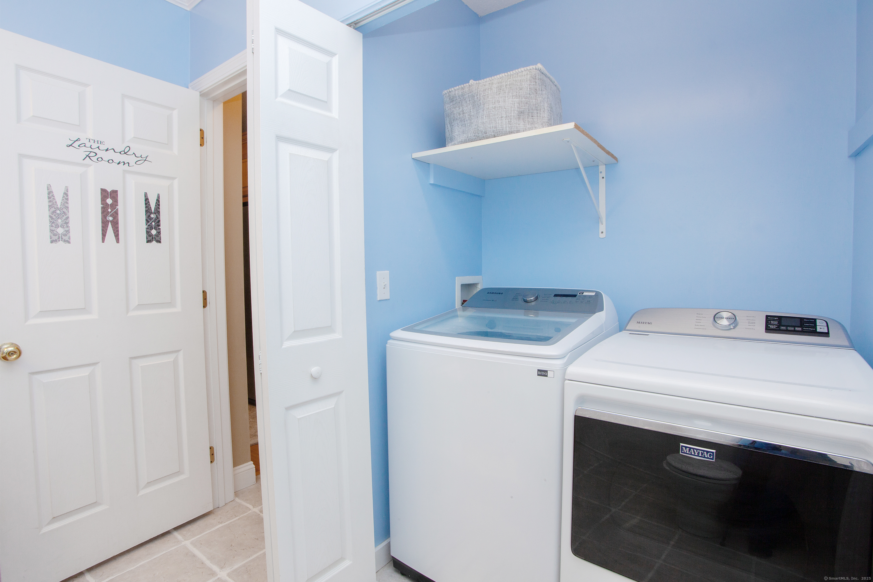 9 Village Square Canton CT 06019