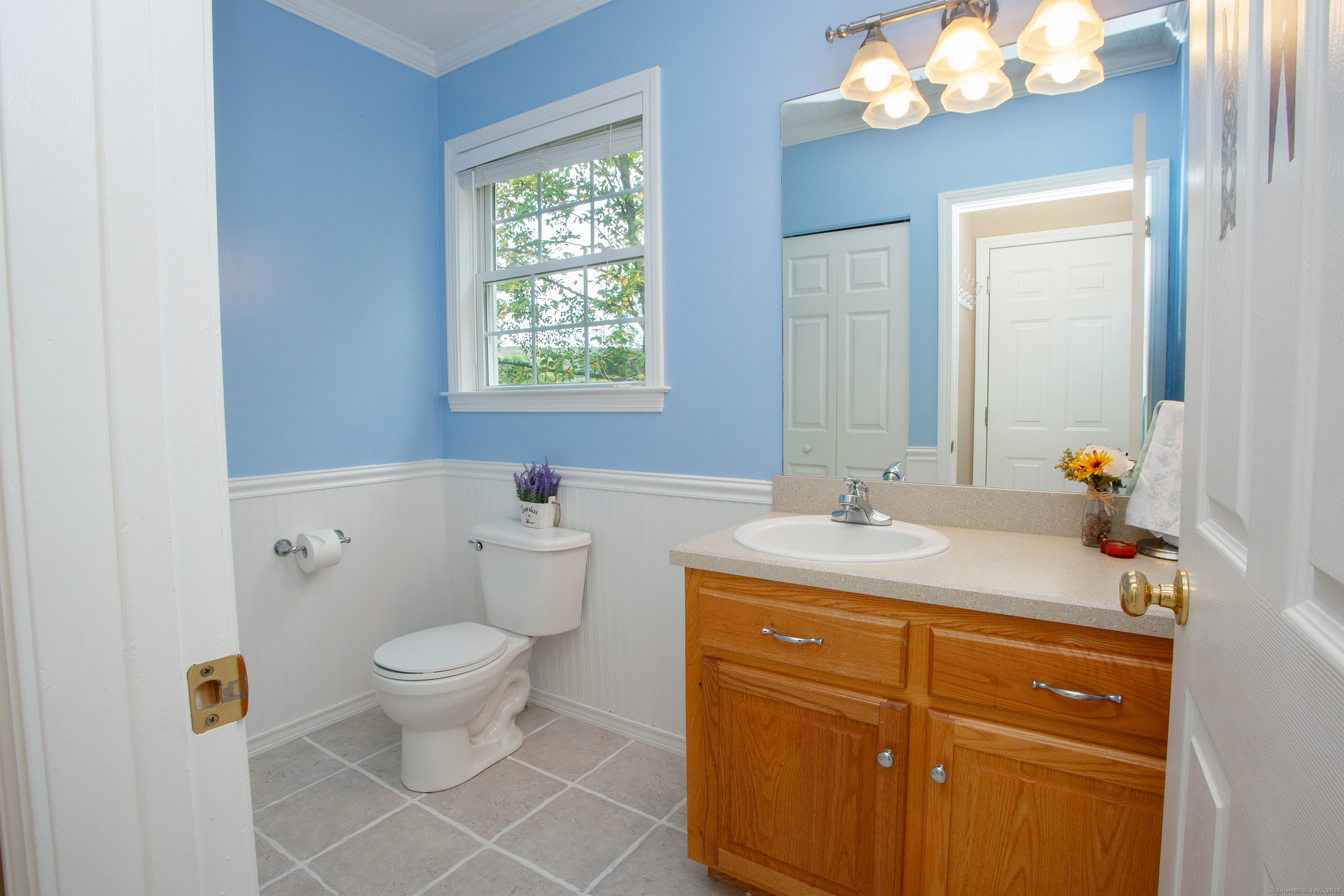 9 Village Square Canton CT 06019