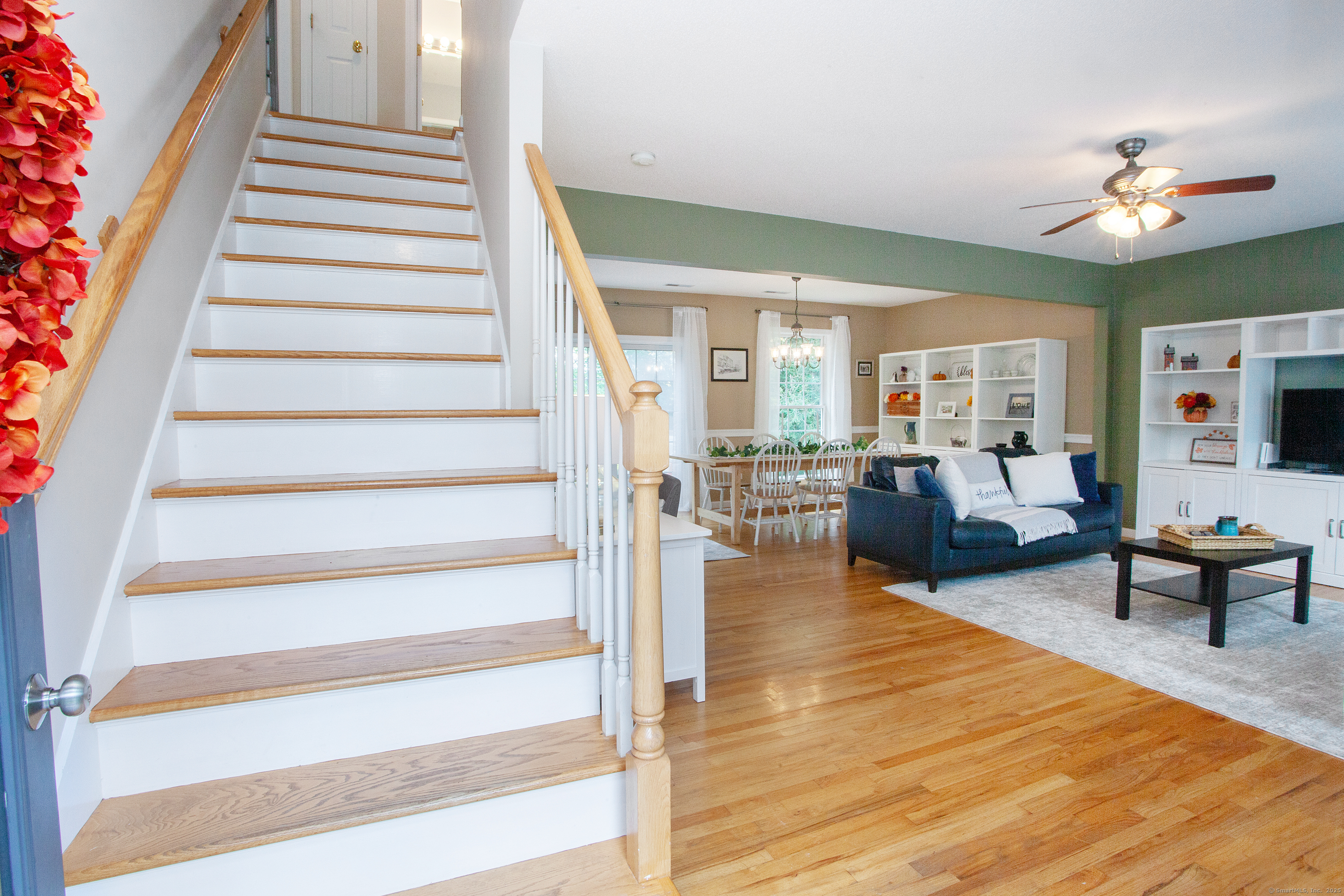 9 Village Square Canton CT 06019