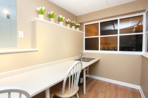 9 Village Square Canton CT 06019