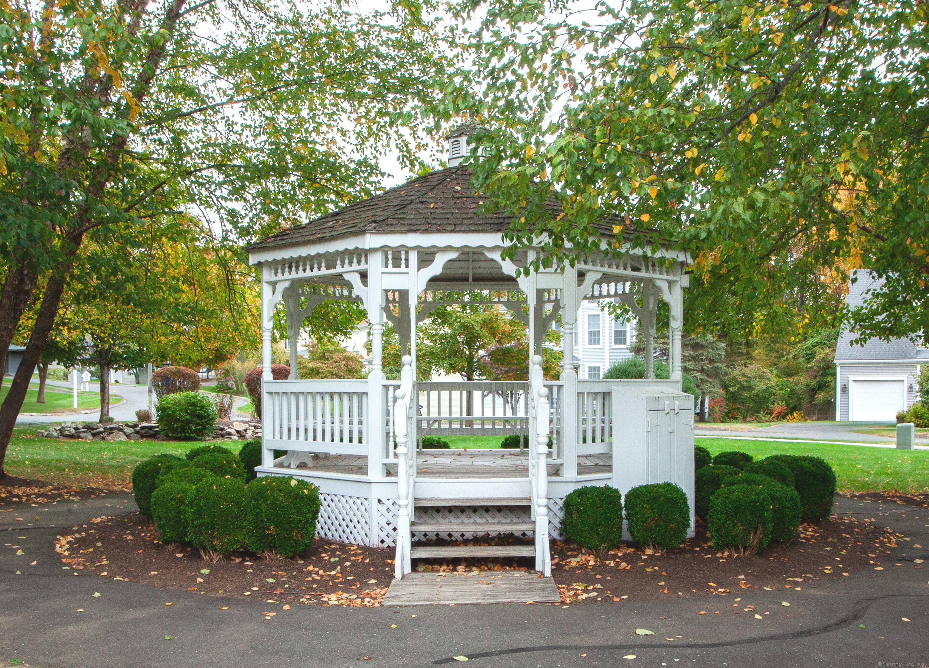 9 Village Square Canton CT 06019