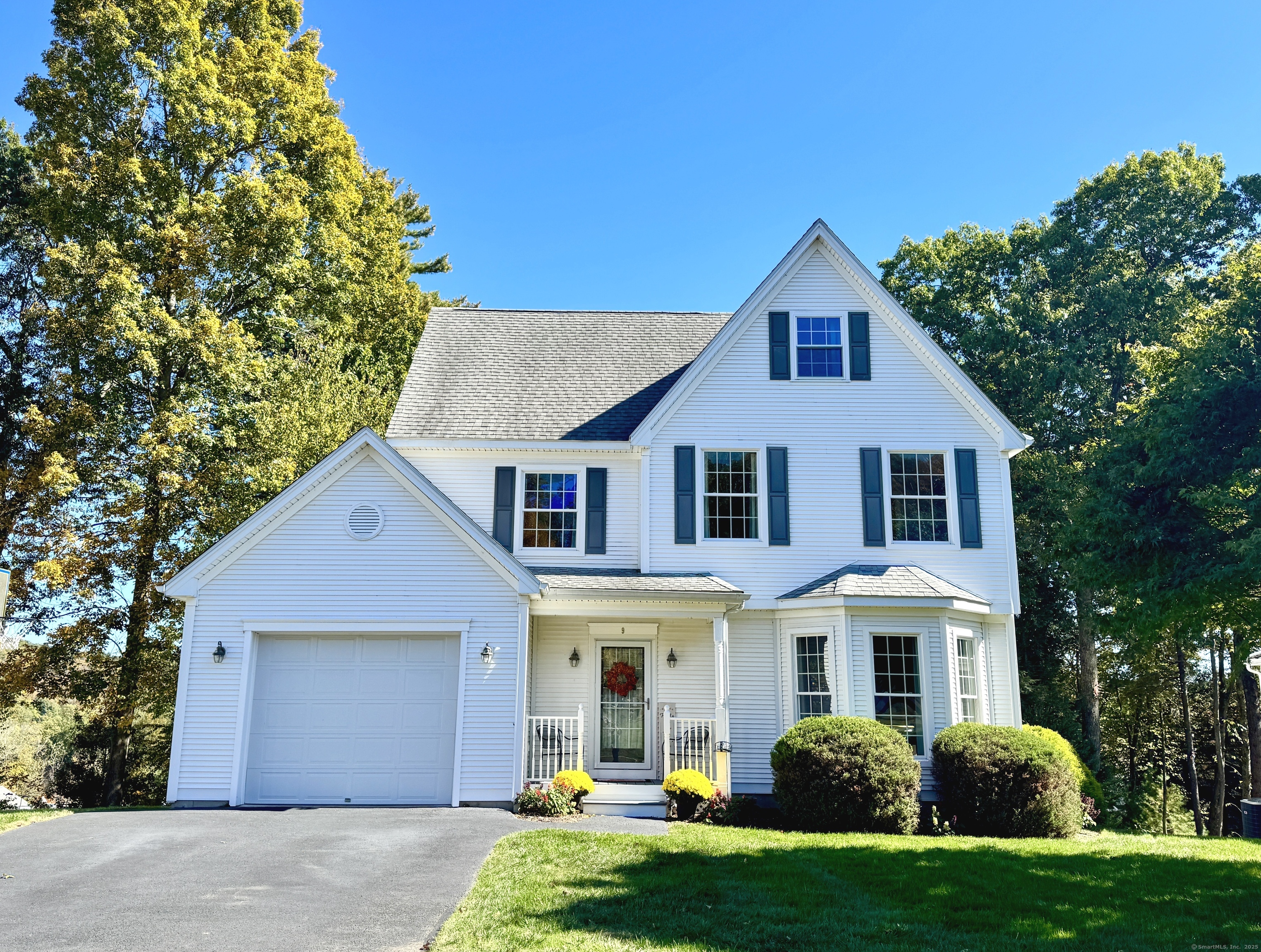 9 Village Square Canton CT 06019