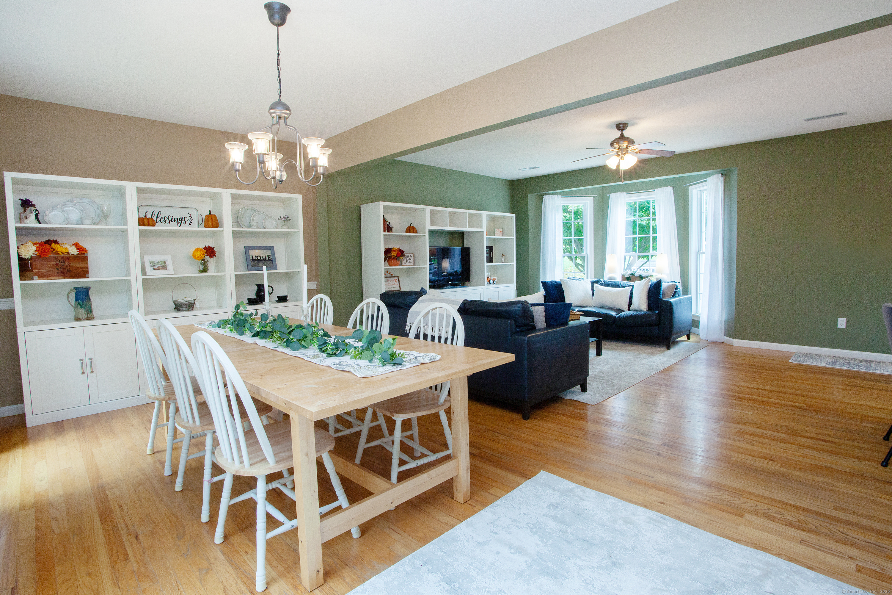 9 Village Square Canton CT 06019