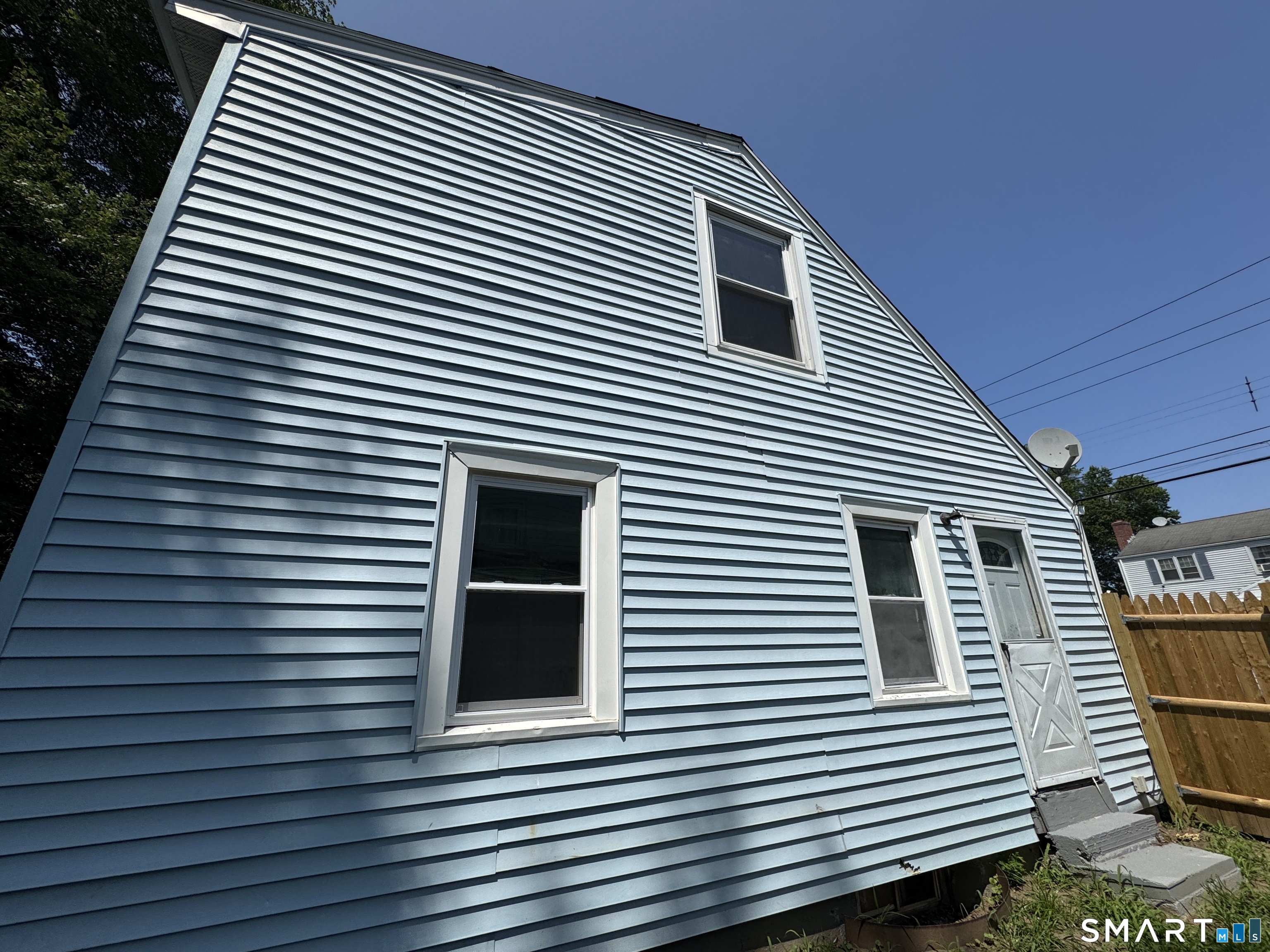 25 Montrose Street Hartford CT 06106