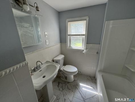 25 Montrose Street Hartford CT 06106