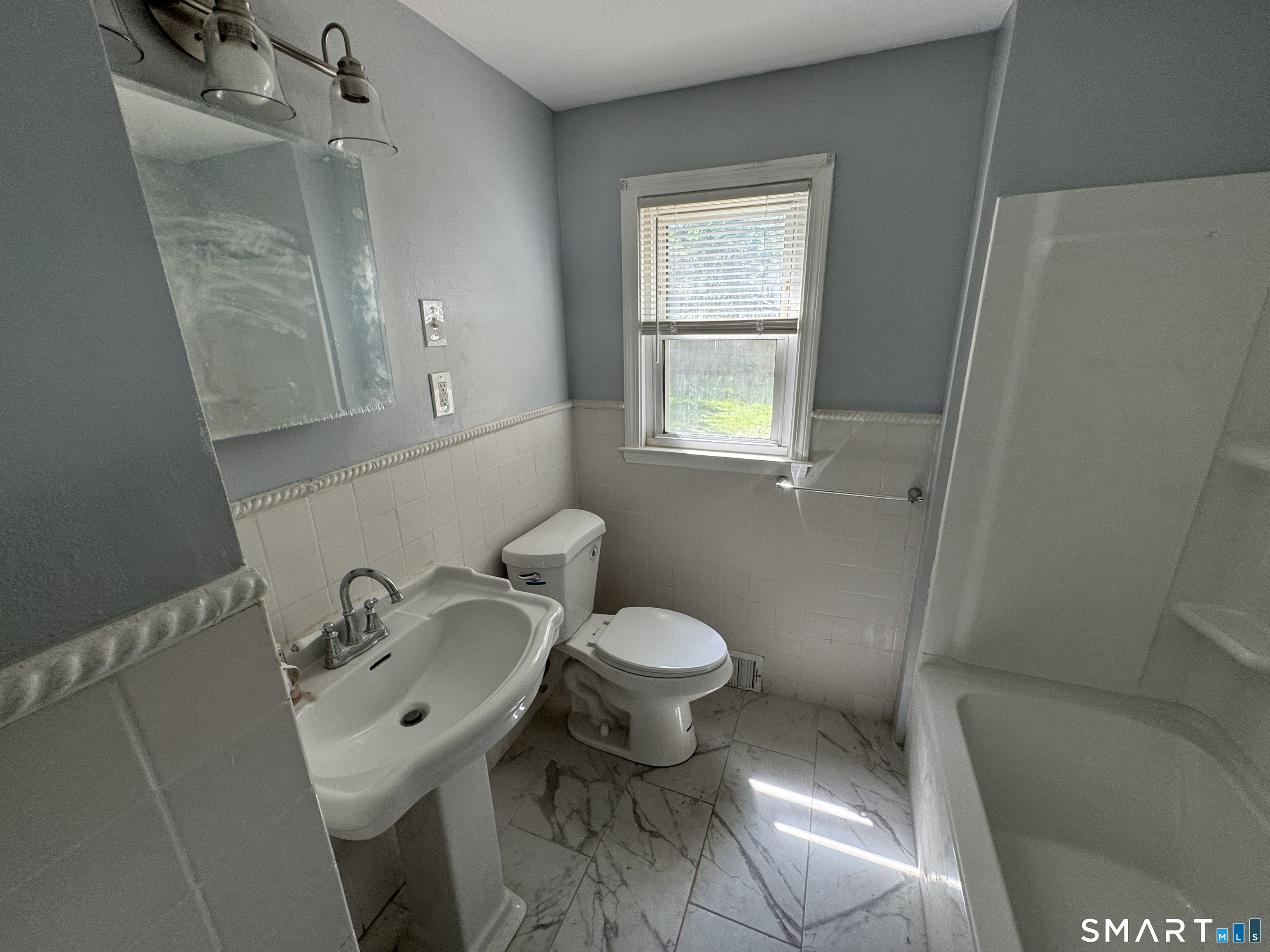 25 Montrose Street Hartford CT 06106