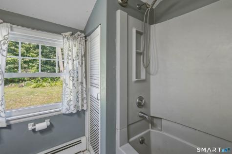 40 Vantana Drive Bristol CT 06010