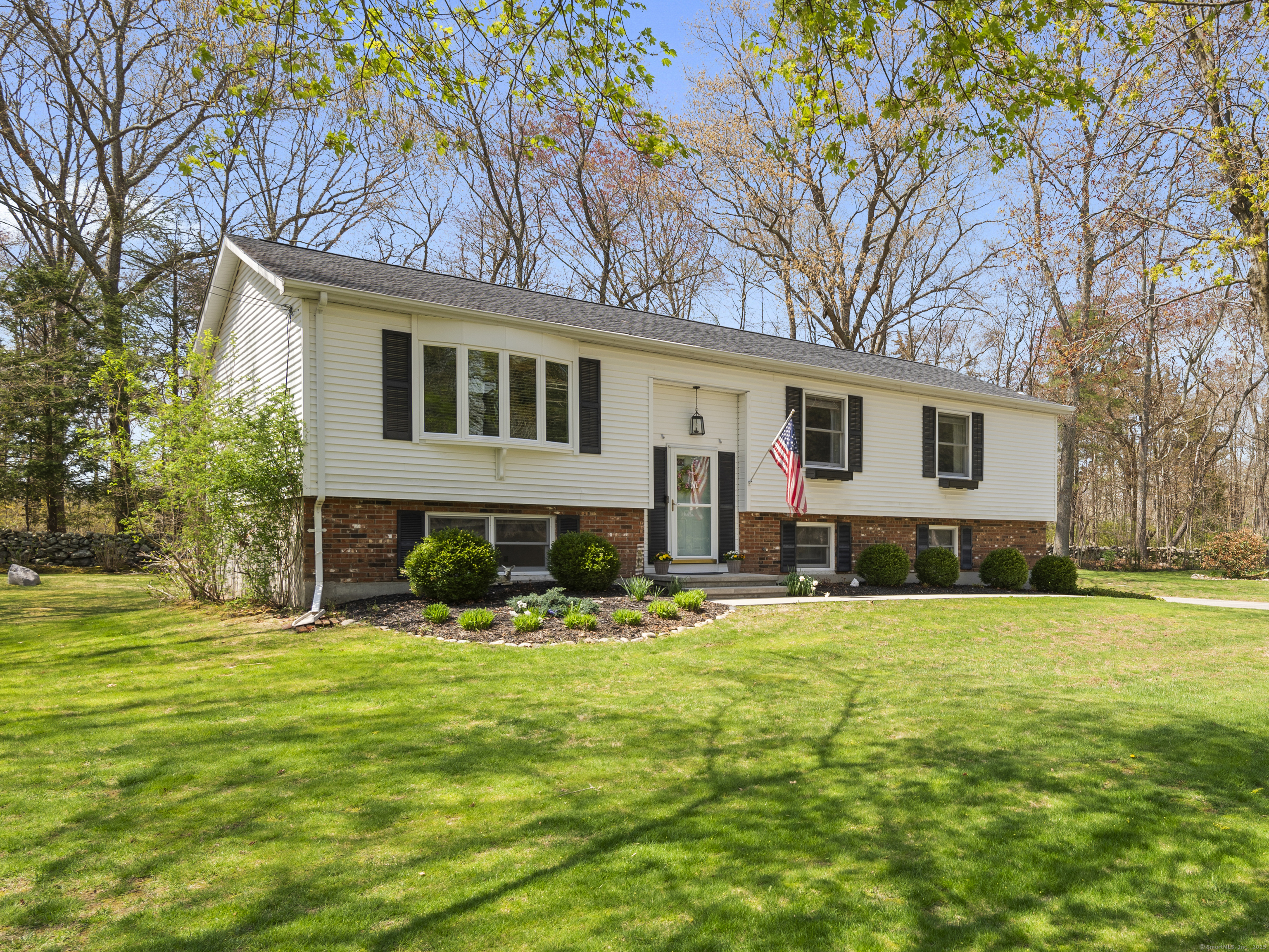 4 Barton Lane Ledyard CT 06339