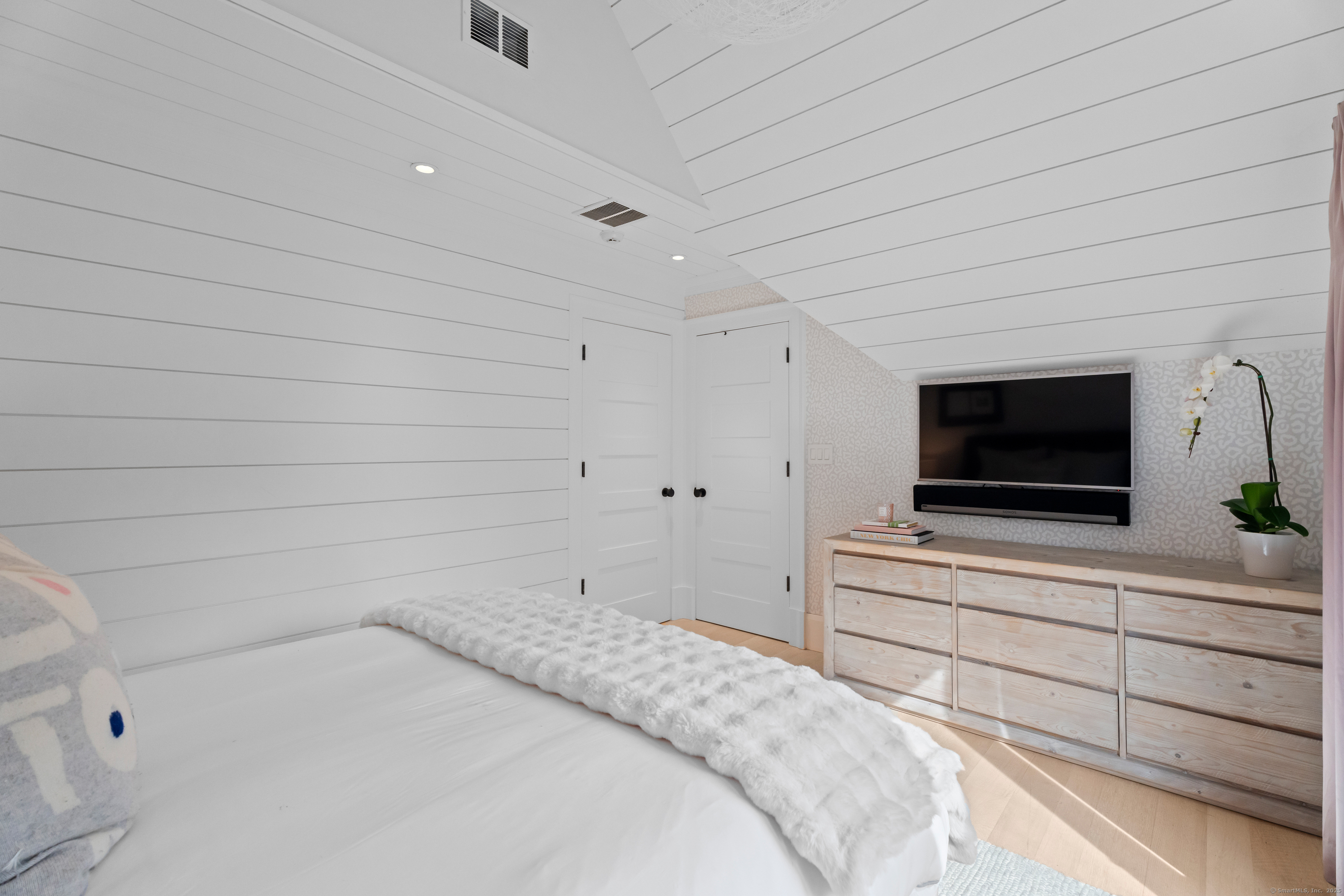 8 Gaylea Drive Branford CT 06405