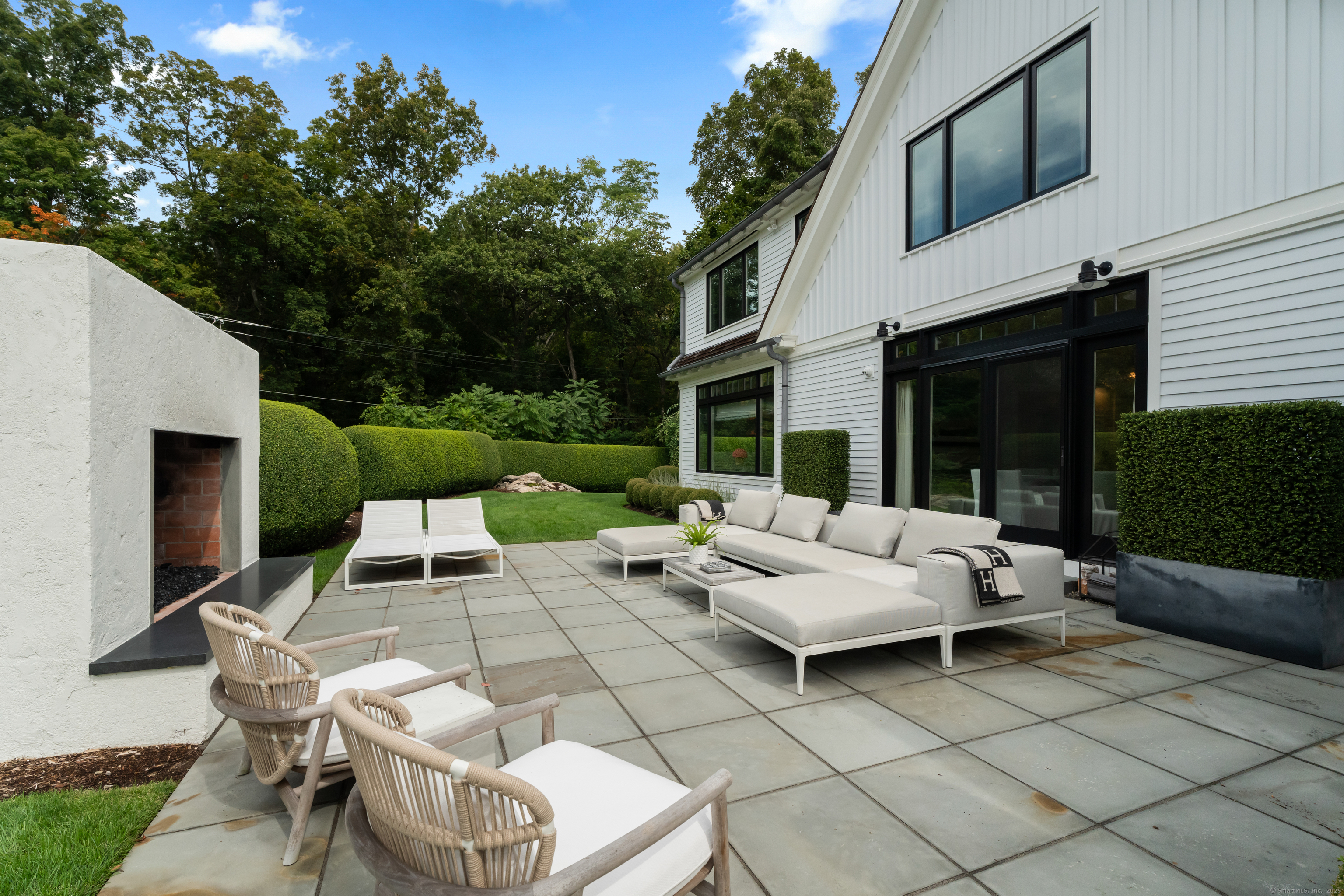 8 Gaylea Drive Branford CT 06405