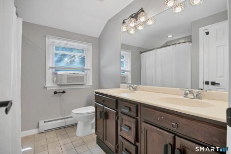 8 Charter Oak Drive East Lyme CT 06333