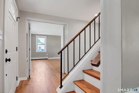 8 Charter Oak Drive East Lyme CT 06333