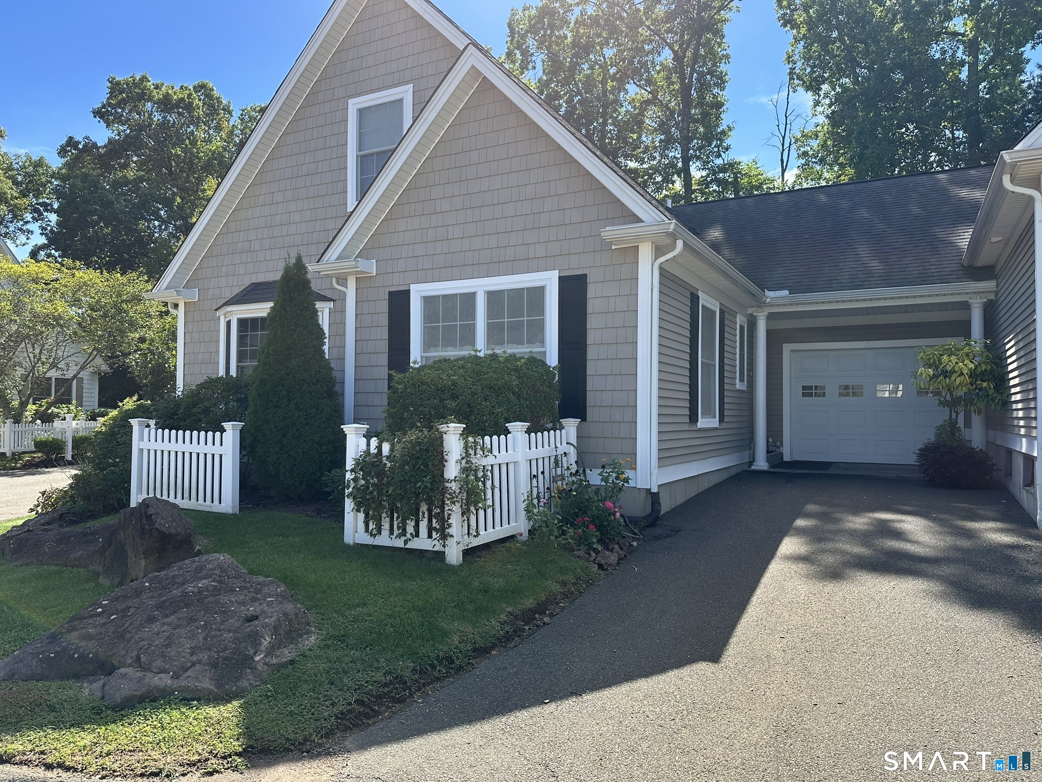 62 Allison Way East Haven CT 06512