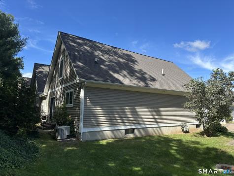 62 Allison Way East Haven CT 06512