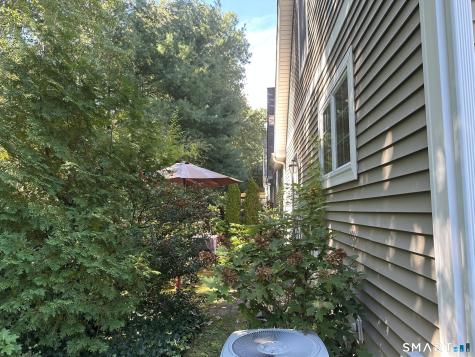 62 Allison Way East Haven CT 06512