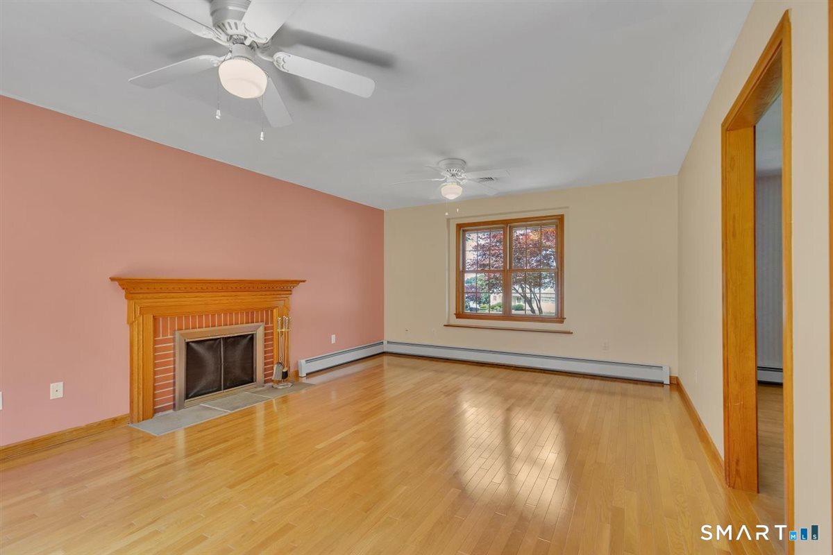 48 Lenti Drive Manchester CT 06040