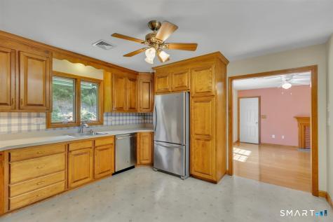 48 Lenti Drive Manchester CT 06040