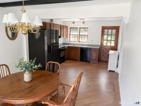 20 Alling West Court North Branford CT 06472