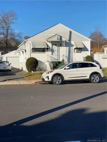 31 Hinsdale Avenue Waterbury CT 06705