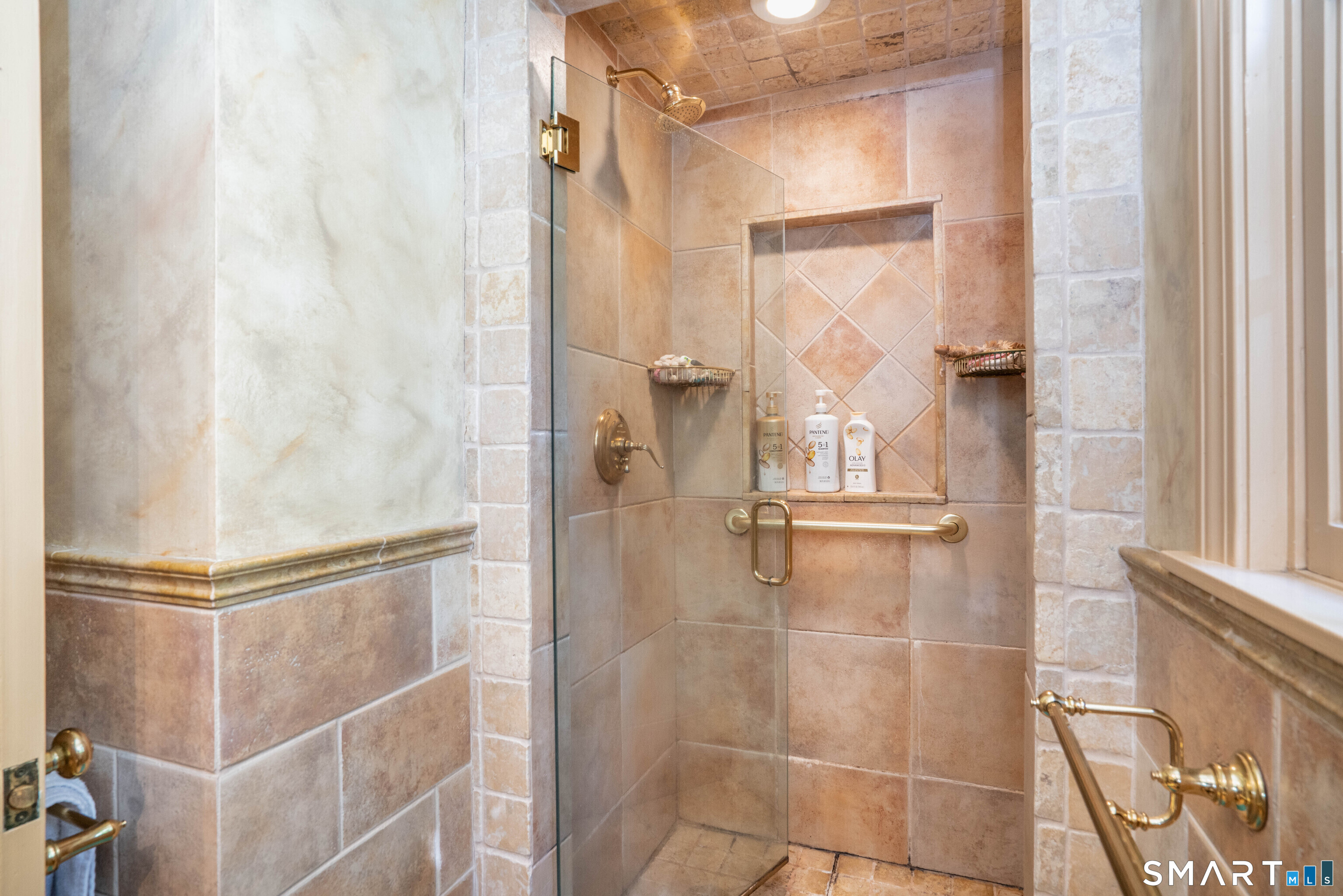 15 Rushleigh Road West Hartford CT 06117