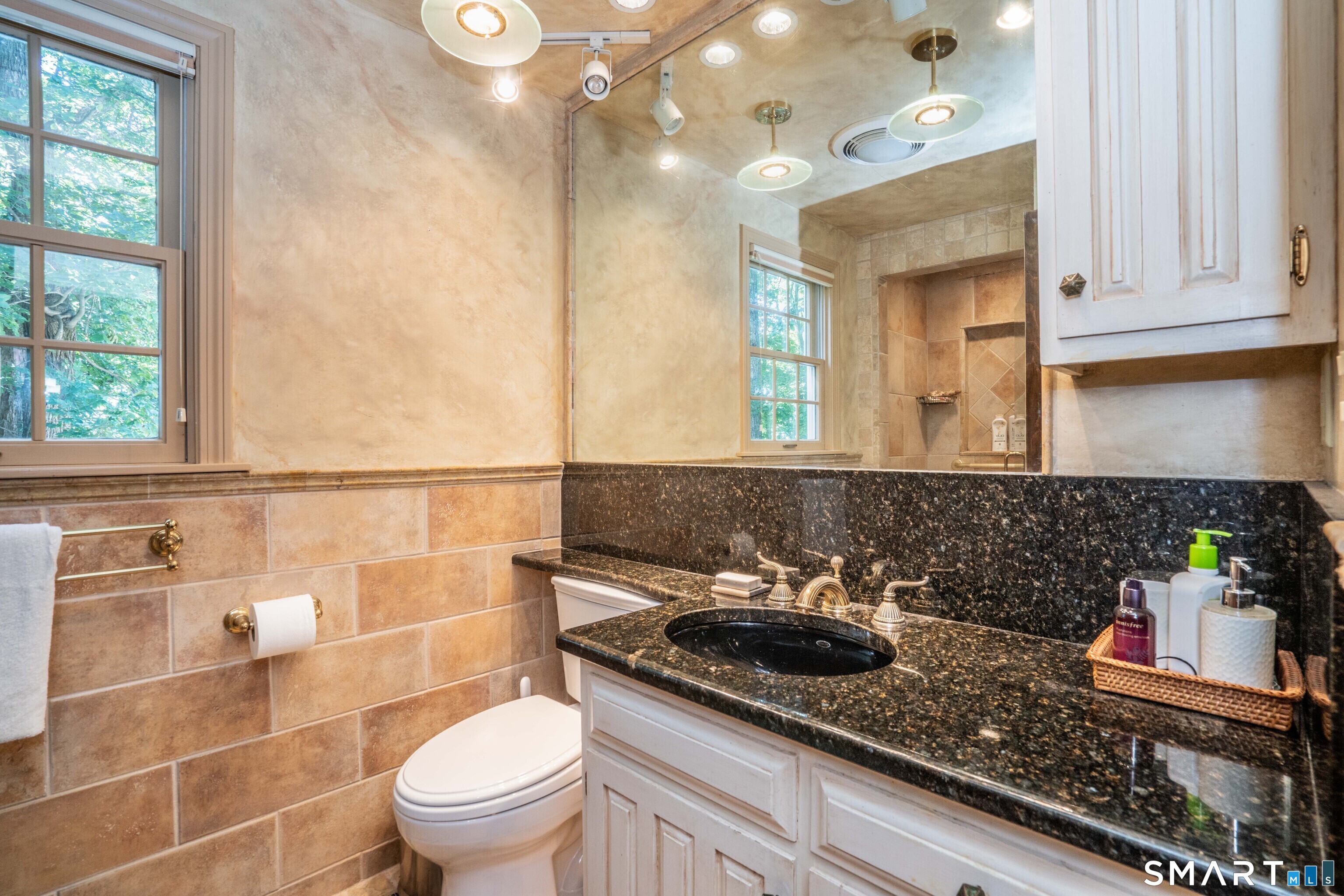 15 Rushleigh Road West Hartford CT 06117