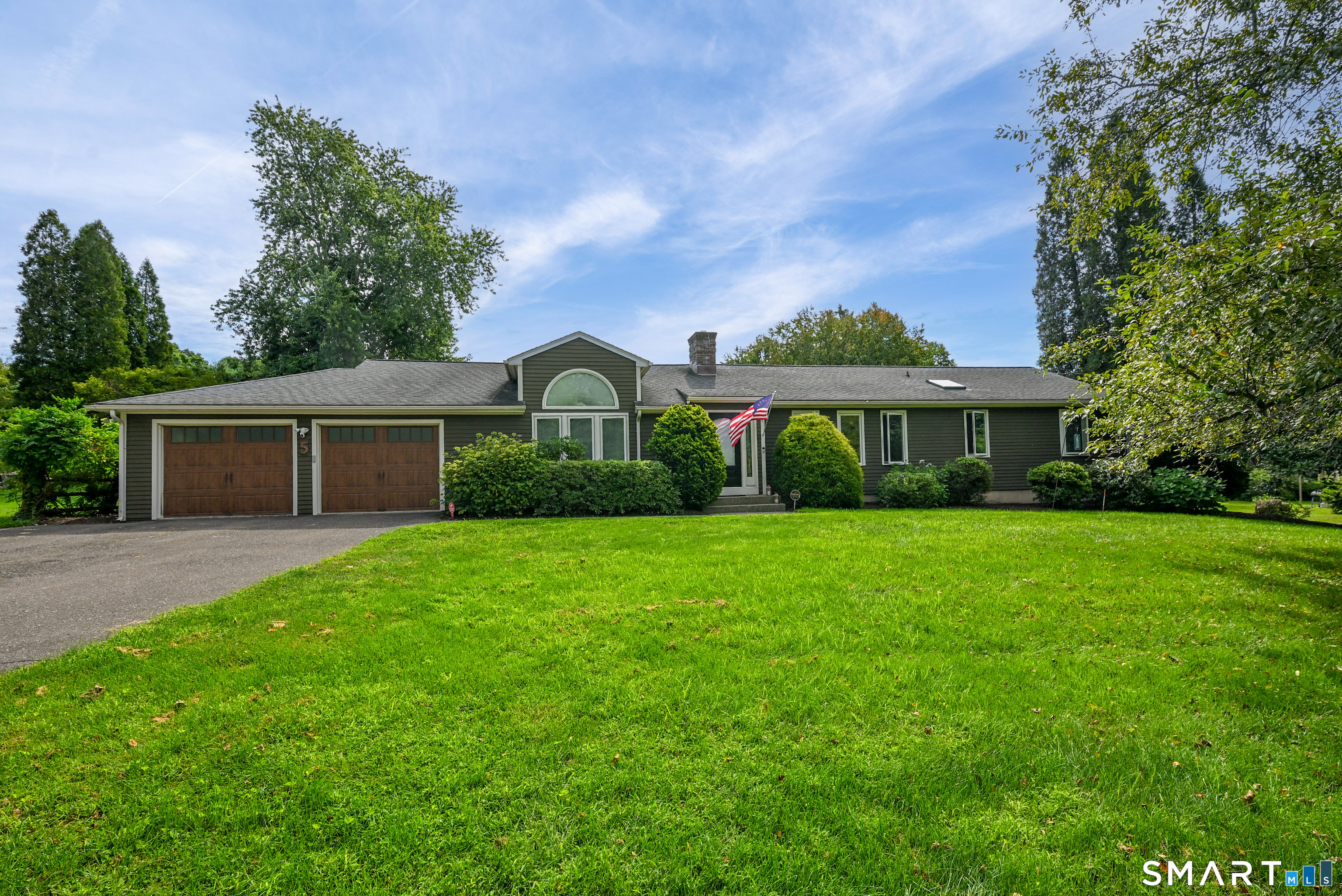 5 Taunton Lake Drive Newtown CT 06470