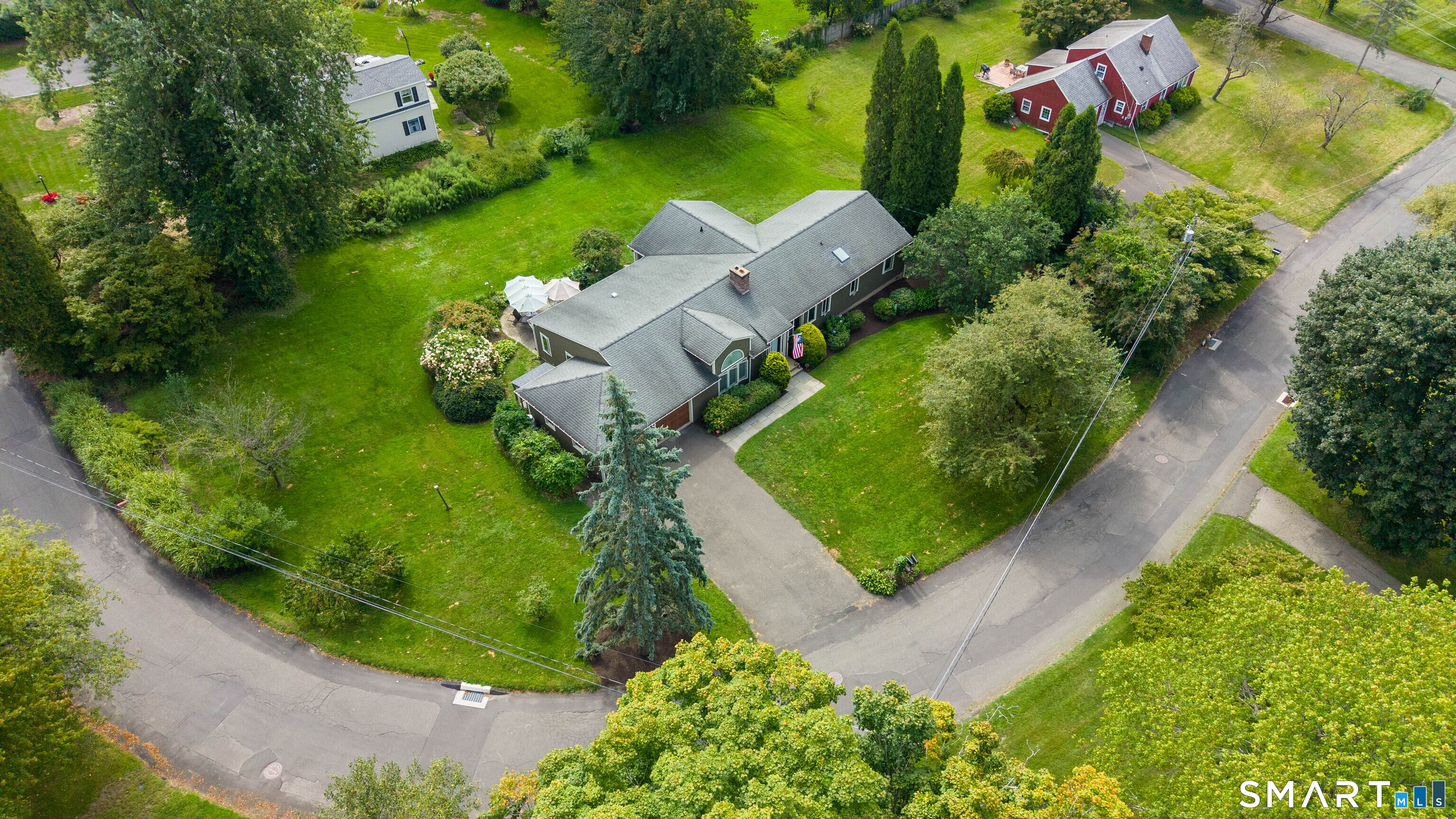 5 Taunton Lake Drive Newtown CT 06470
