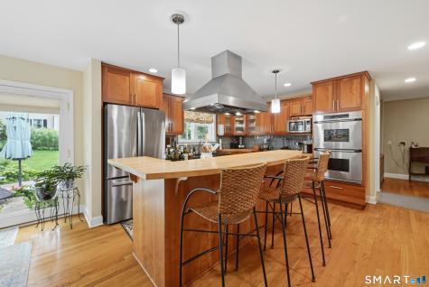 5 Taunton Lake Drive Newtown CT 06470