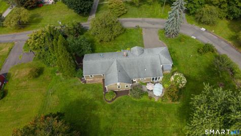 5 Taunton Lake Drive Newtown CT 06470