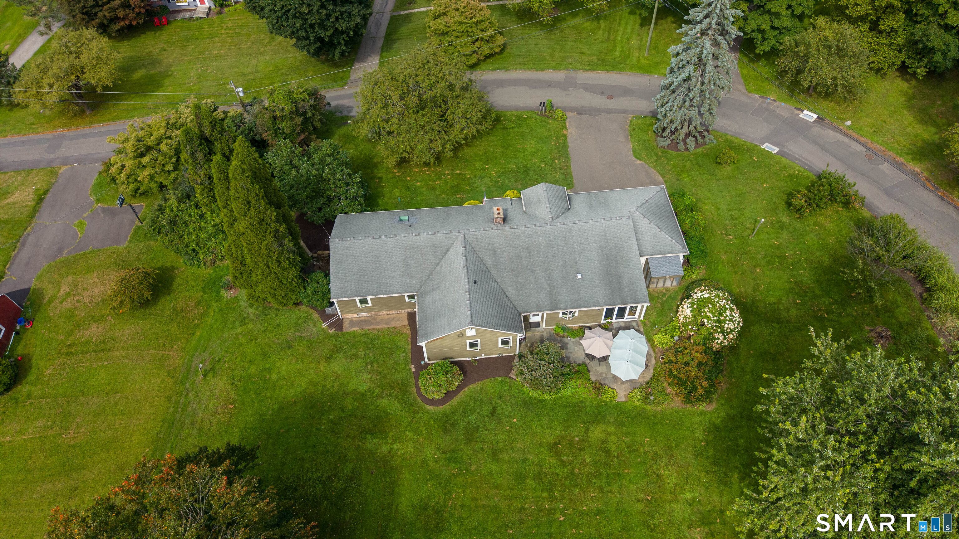 5 Taunton Lake Drive Newtown CT 06470