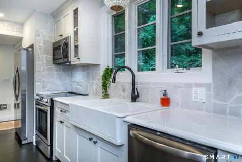 16 River Road Sharon CT 06069
