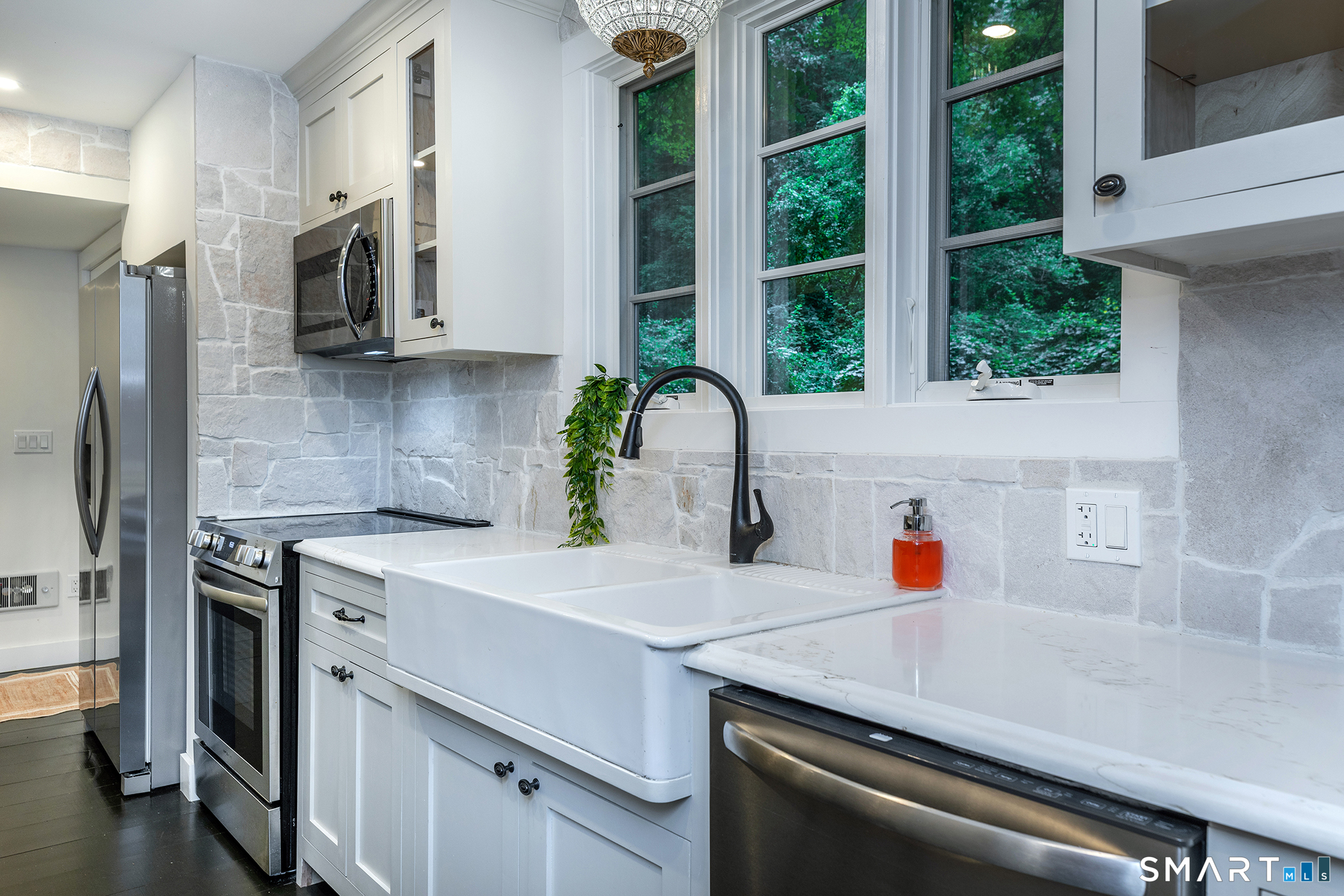 16 River Road Sharon CT 06069