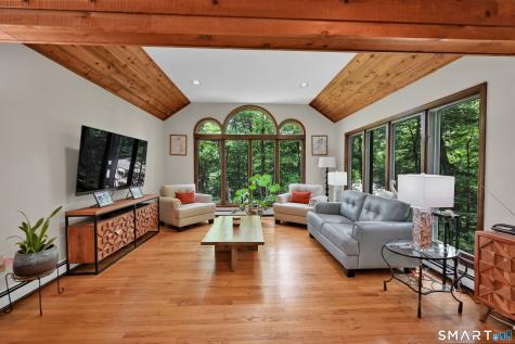 10 Candleview Drive Sherman CT 06784