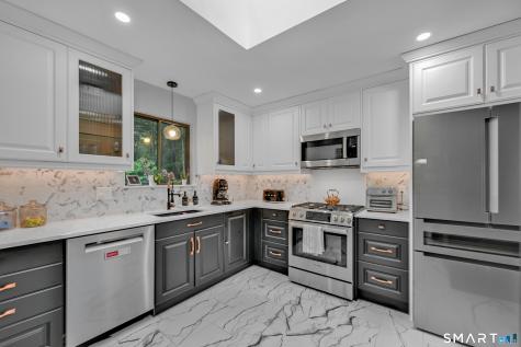 10 Candleview Drive Sherman CT 06784