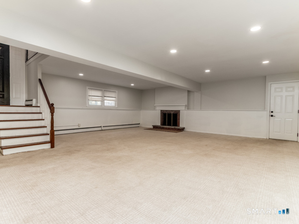 6 Liberty Terrace North Haven CT 06473