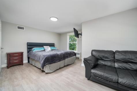 12 Sydney Lane Cromwell CT 06416