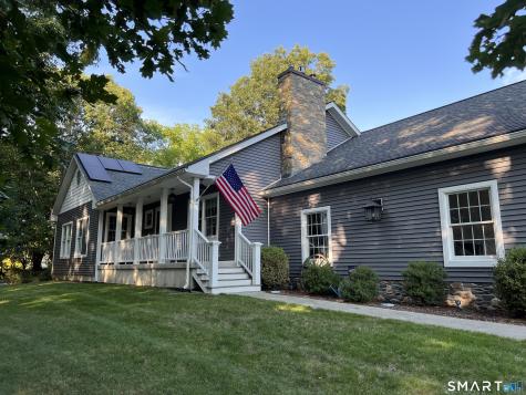 128 Windwood Way Groton CT 06355