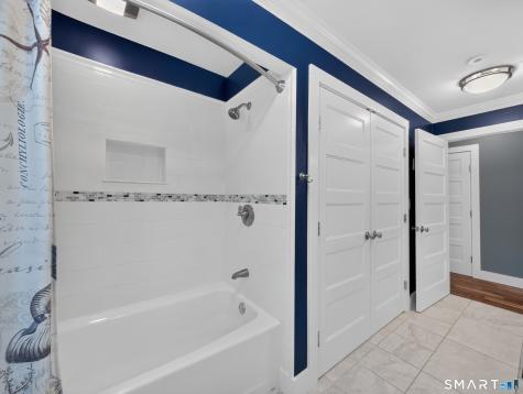 128 Windwood Way Groton CT 06355
