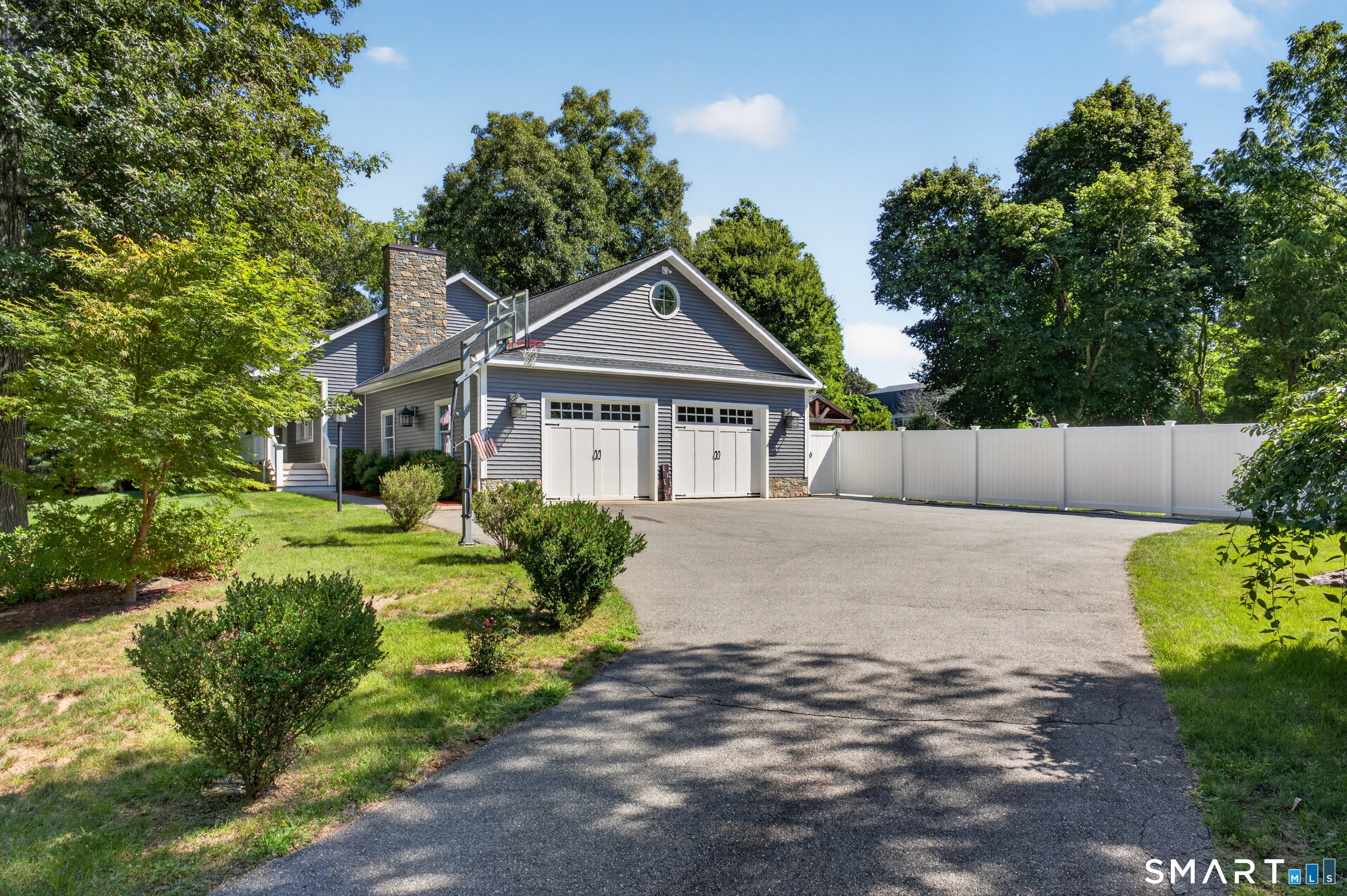 128 Windwood Way Groton CT 06355