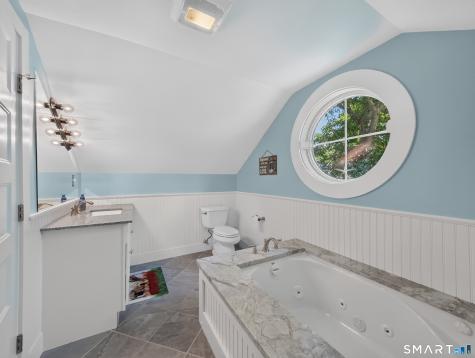 128 Windwood Way Groton CT 06355