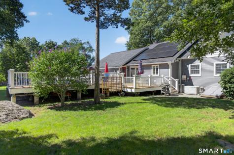 128 Windwood Way Groton CT 06355