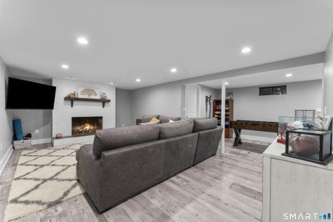 1253 North Street Suffield CT 06078