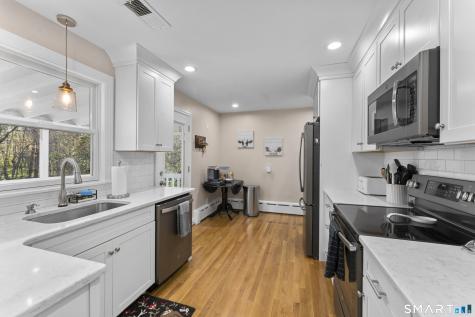1253 North Street Suffield CT 06078