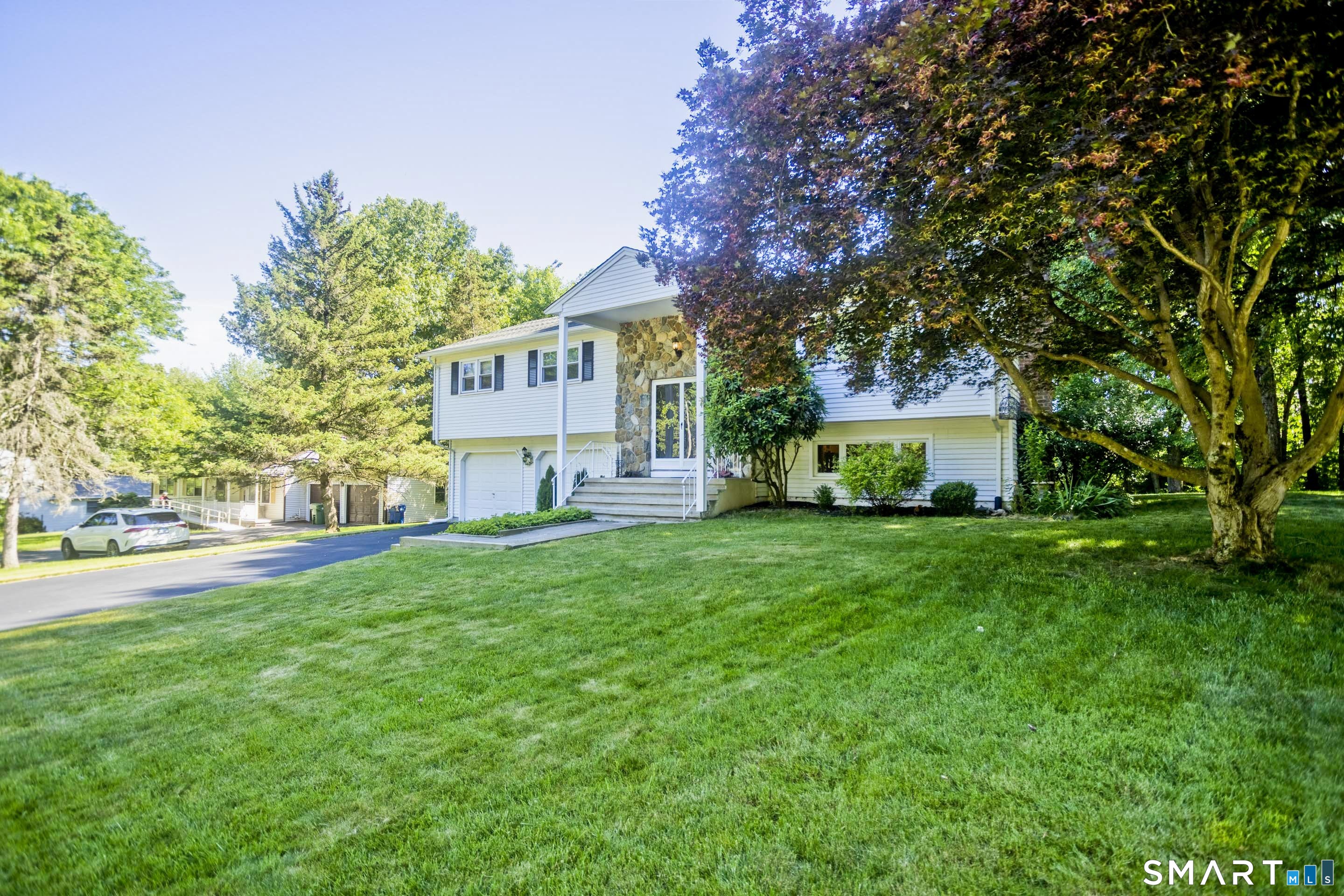 288 Carriage Way Windsor CT 06095