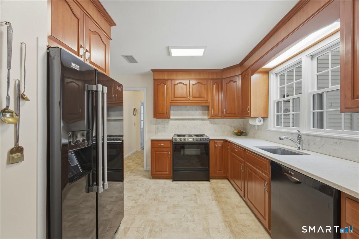 23 Avery Hill Road Ledyard CT 06339