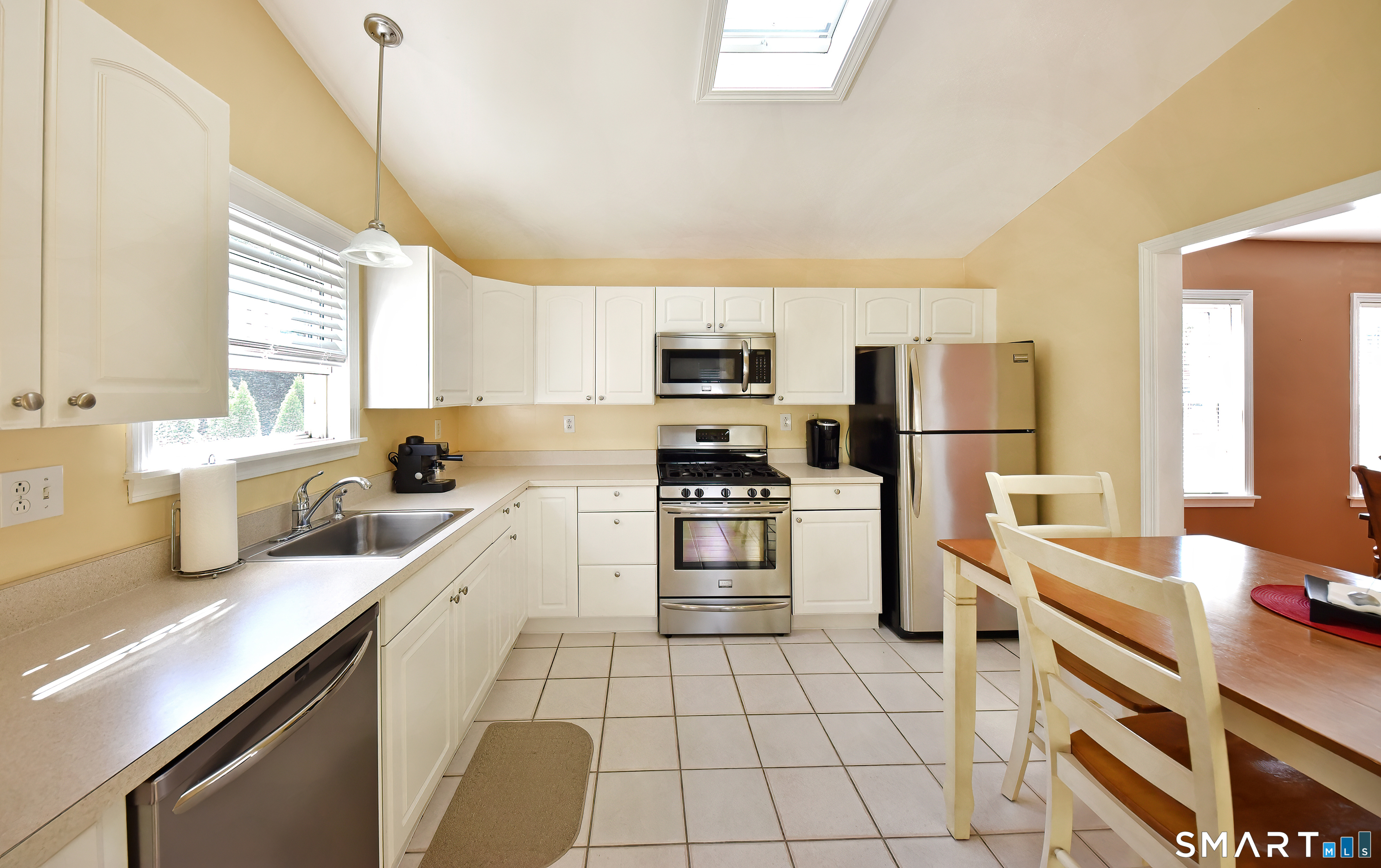 75 Laurel Street East Haven CT 06512