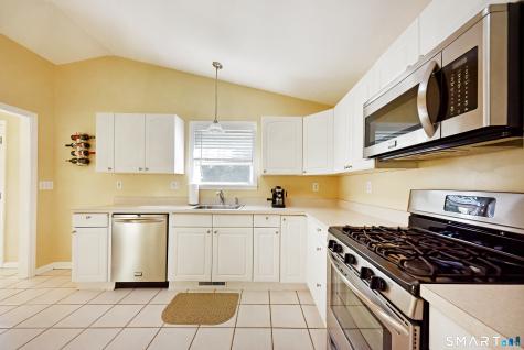 75 Laurel Street East Haven CT 06512