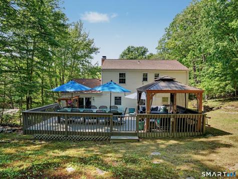 524 Nonopoge Road Fairfield CT 06825