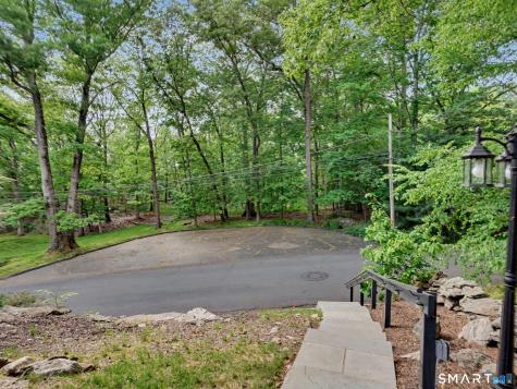 524 Nonopoge Road Fairfield CT 06825