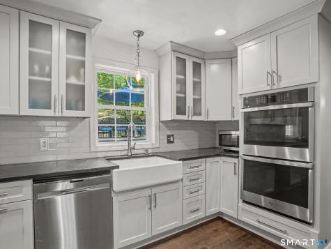524 Nonopoge Road Fairfield CT 06825